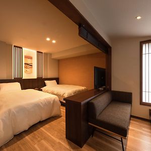 Habitación Estándar con 2 Camas Individuales